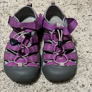 Keen Girls Sandals in Purple and Gray